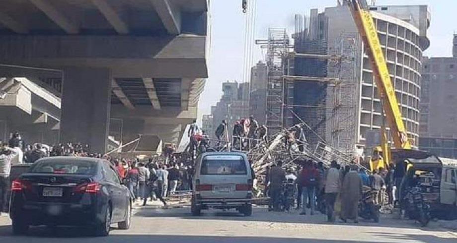انهيار عمود جسر حديدي في مصر