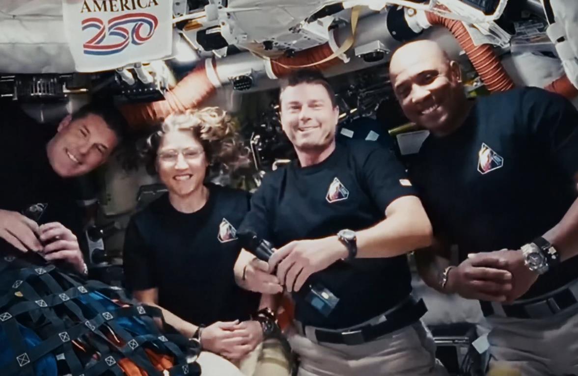 Coup de fil des astronautes d'Artémis à la Station spatiale internationale, une première