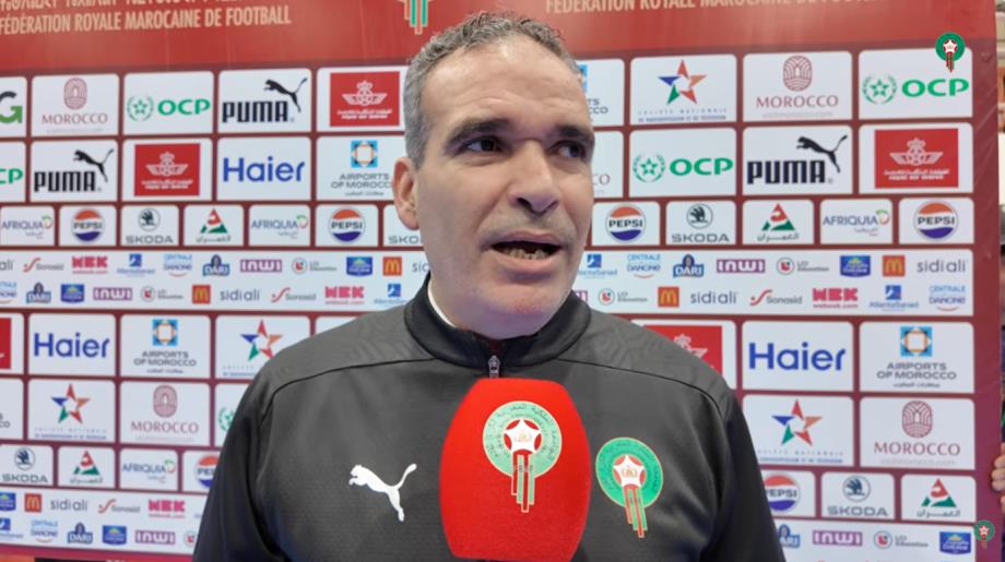 أسود الفوتصال يدخلون مرحلة الحسم قبل كأس إفريقيا.. توضيحات هشام الدكيك أسود الفوتصال يدخلون مرحلة الحسم قبل كأس إفريقيا.. توضيحات هشام الدكيك