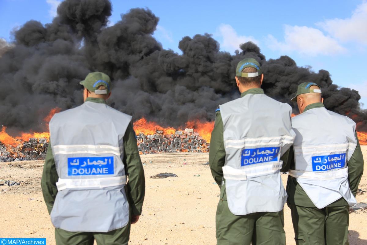 العيون .. حرق وإتلاف كمية مهمة من المخدرات والأقراص المهلوسة