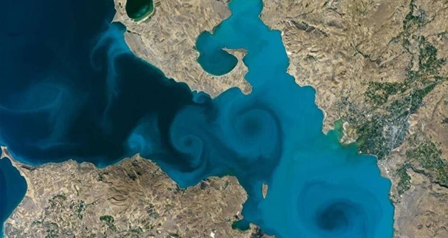 صورة فضائية لبحيرة "وان" التركية تفوز بالمرتبة الأولى في مسابقة للناسا