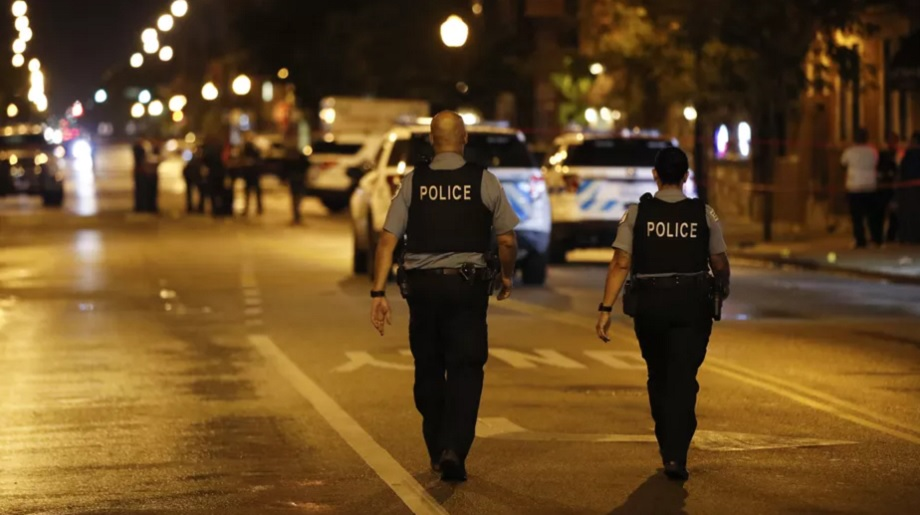 Fusillade aux Etats-Unis: huit morts à Indianapolis