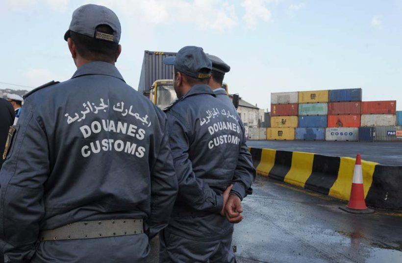 Onze douaniers algériens, dont un directeur régional, suspendus pour suspicion de corruption