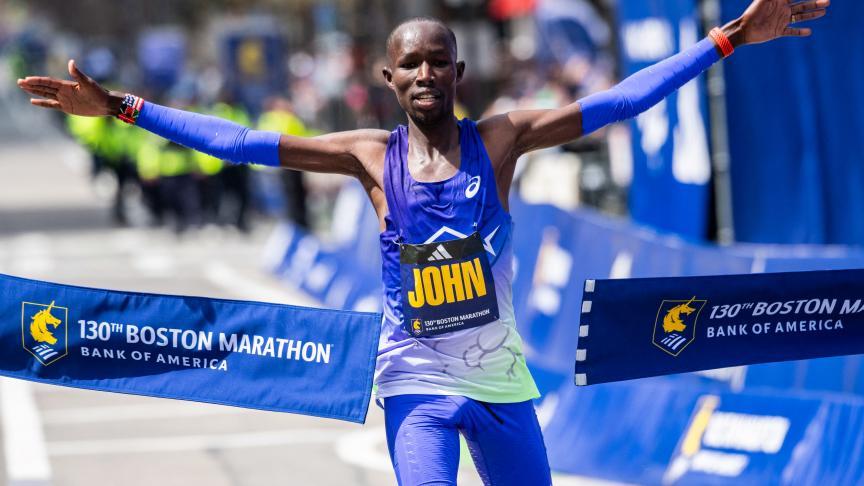 Athlétisme : les Kényans Korir et Lokedi remportent le marathon de Boston Athlétisme : les Kényans Korir et Lokedi remportent le marathon de Boston