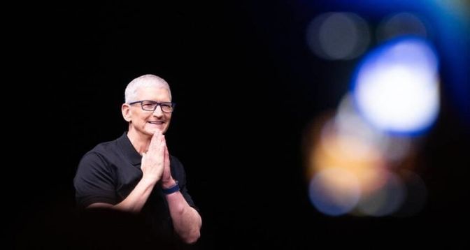 Tim Cook va quitter la direction d'Apple début septembre, remplacé par John Ternus