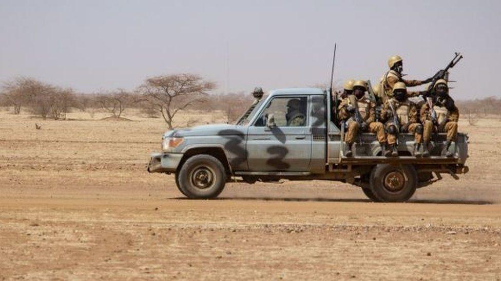 10 قتلى في هجوم مسلح ببوركينا فاسو