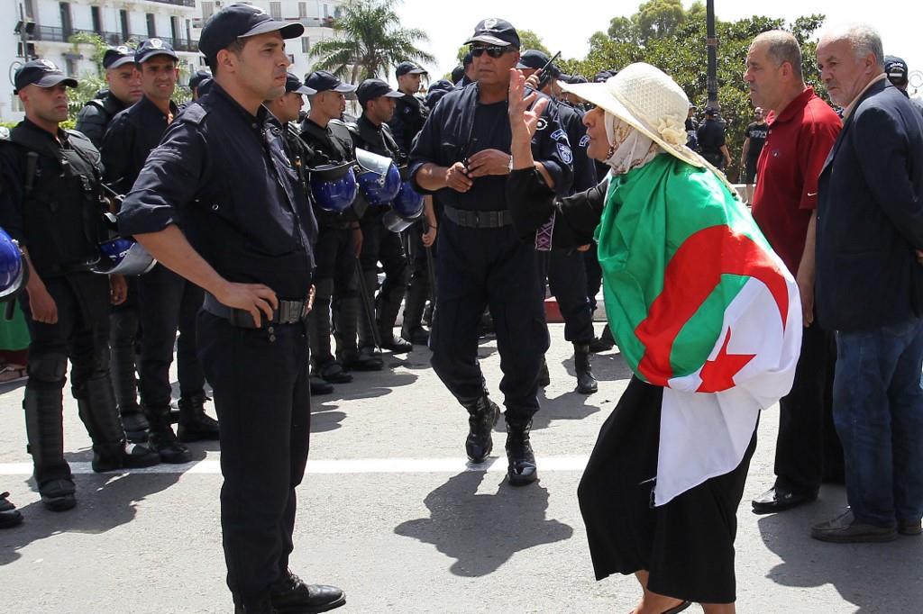 Le pouvoir politique en Algérie est "enfermé dans le tout-sécuritaire" (ONG algérienne)