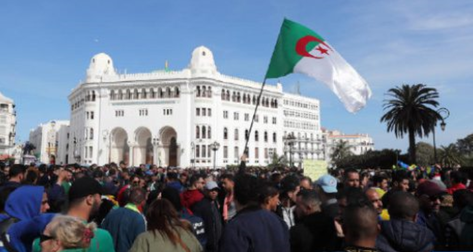 منظمة العفو الدولية تندد ب"قمع وحشي" للحراك بالجزائر