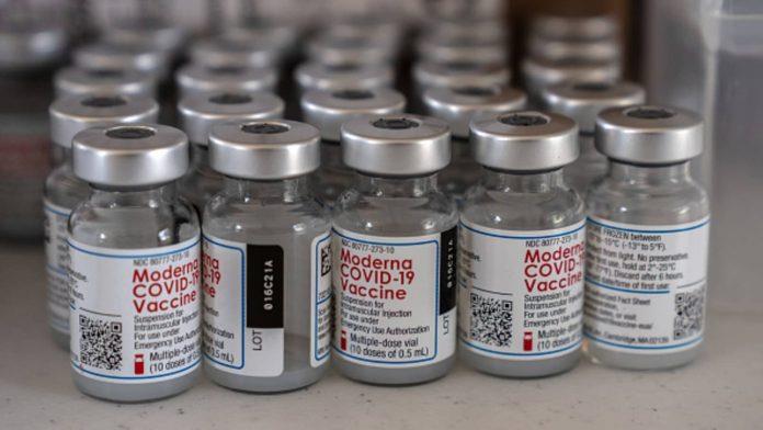 Covax: accord d'achat anticipé pour 500 millions de doses du vaccin Moderna