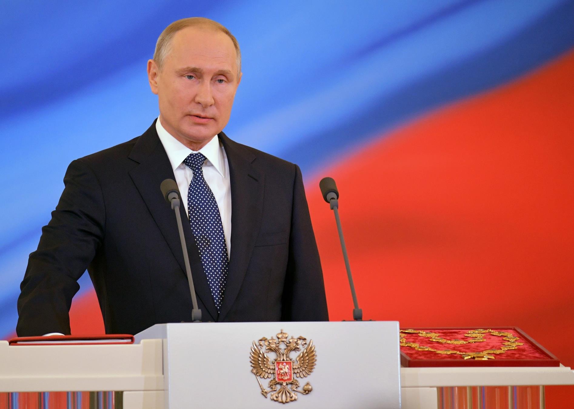 بوتين يؤدي اليمين الدستورية لولاية رئاسية خامسة في روسيا