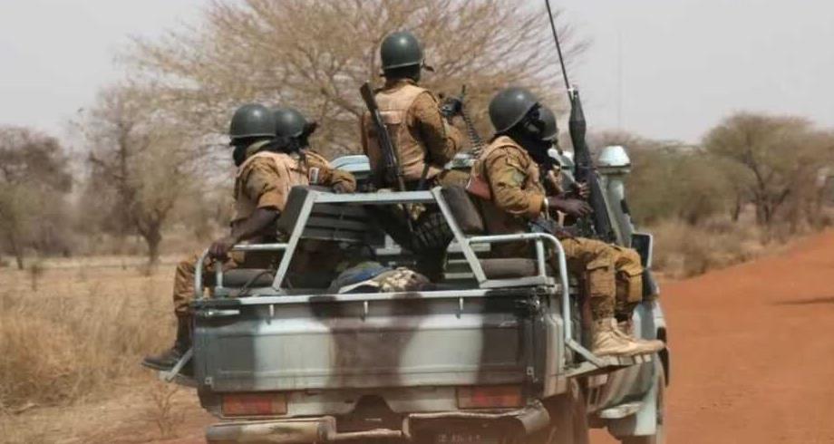 Burkina: les forces de sécurité à pied d'œuvre pour rechercher les détenus évadés après l'attaque armée contre une prison