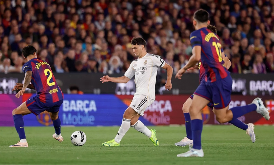 بعد الفوز باللقب .. ريال مدريد يوجه رسالة خاصة لبرشلونة
