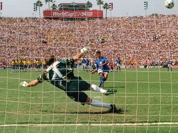 مونديال 1994 بالولايات المتحدة .. أول نهائي تحسمه ضربات الترجيح، والمصير القاسي للنجم روبيرتو باجيو