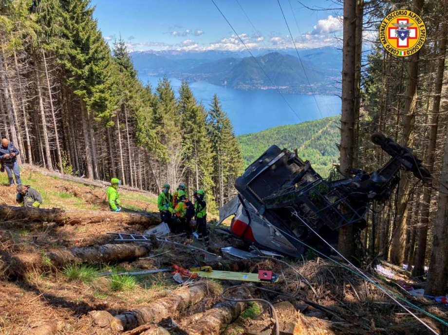 Italie : au moins huit morts dans la chute d'une cabine de téléphérique