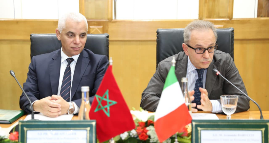 الرباط.. مباحثات مغربية إيطالية حول تعزيز التعاون في مجال الصحة والحماية الاجتماعية الرباط.. مباحثات مغربية إيطالية حول تعزيز التعاون في مجال الصحة والحماية الاجتماعية