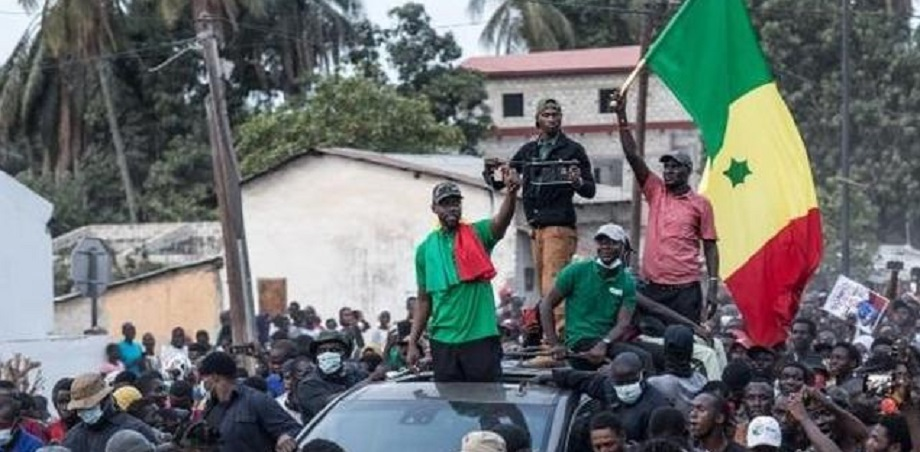 Sénégal : Un mort dans des incidents liés à la "Caravane de la liberté" lancée par Ousmane Sonko