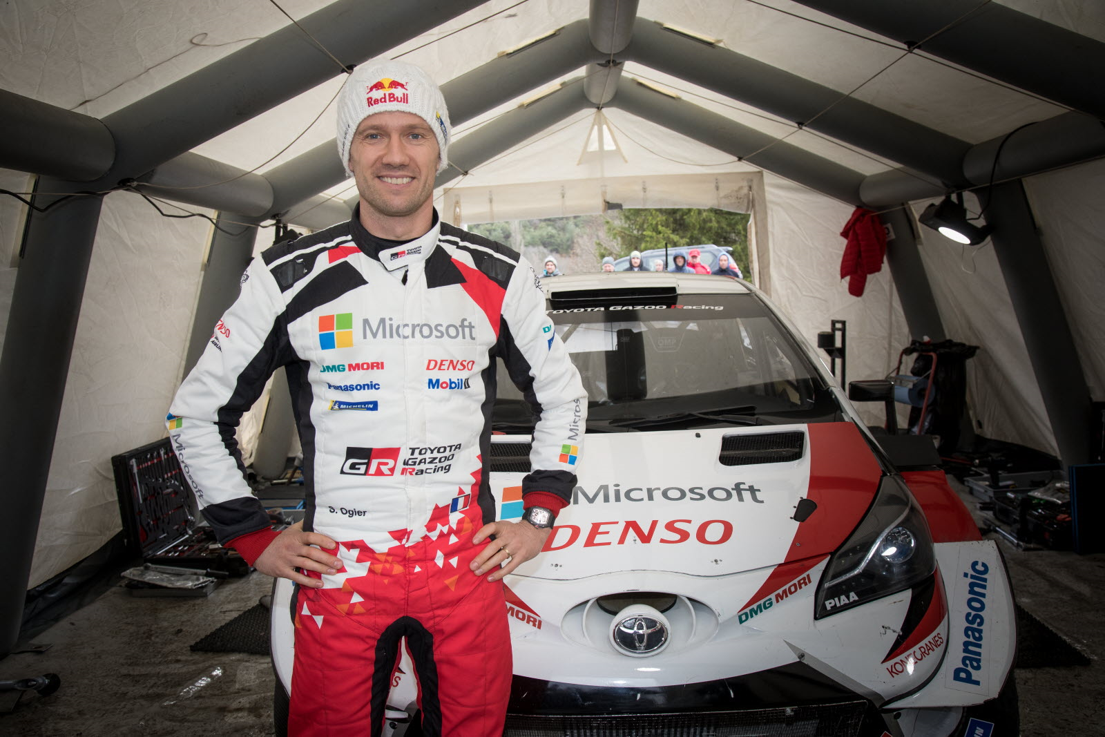WRC-Rallye de Sardaigne: Sébastien Ogier leader avant la dernière spéciale