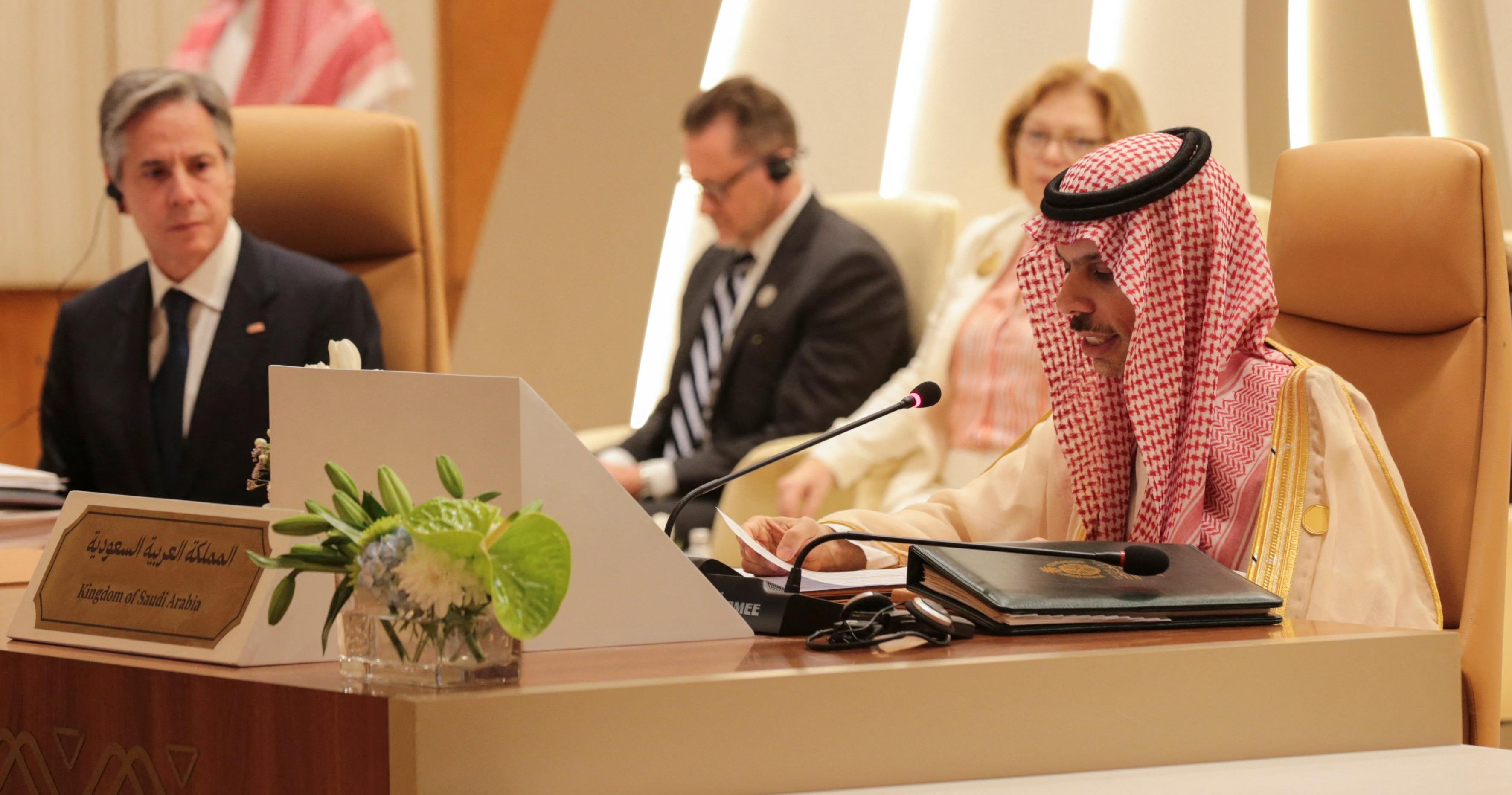 Coalition internationale contre Daech : le ministre saoudien des AE souligne l'importance de continuer la lutte contre l'extrémisme et le terrorisme