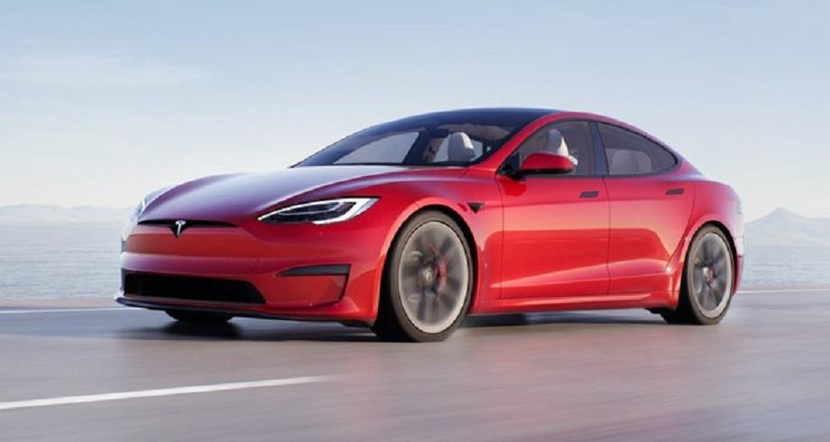 USA: Tesla dévoile sa voiture de série "la plus rapide au monde"