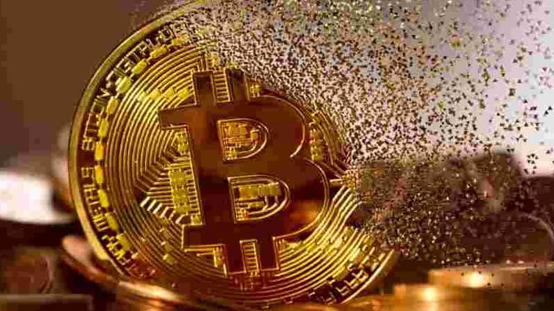 Le bitcoin au plus bas depuis fin 2020, le marché des cryptos sous 1.000 mds de dollars
