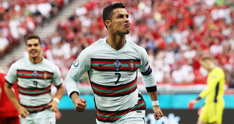 Doublé de Cristiano Ronaldo, qui devient le meilleur buteur de l'histoire de l'Euro