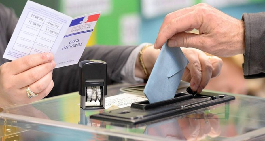 Les Français aux urnes pour un double scrutin régional et départemental