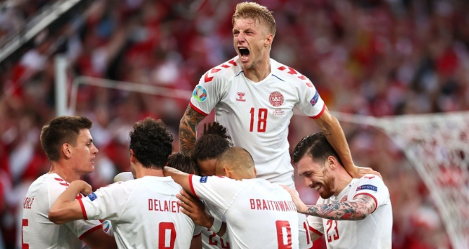 كأس أمم أوروبا .. الدنمارك تحقق فوزا مثيرا على روسيا و ترافق ببلجيكا الى دور 16