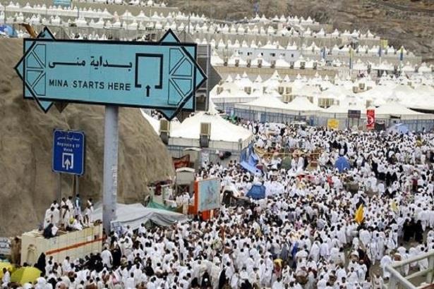 ضيوف الرحمن يتوافدون إلى مشعر منى في يوم التروية في أولى محطات مناسك الحج