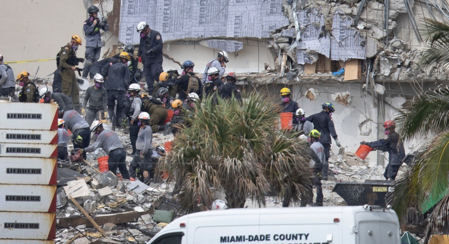 ارتفاع حصيلة ضحايا انهيار برج مدينة ميامي الأمريكية إلى 16 قتيلا