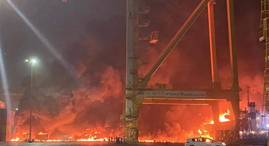 Incendie maîtrisé dans le principal port de Dubaï