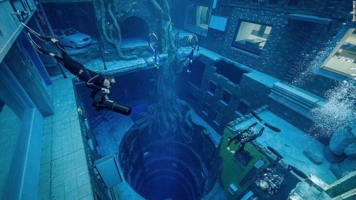 La piscine la plus profonde au monde s'ouvre à Dubaï