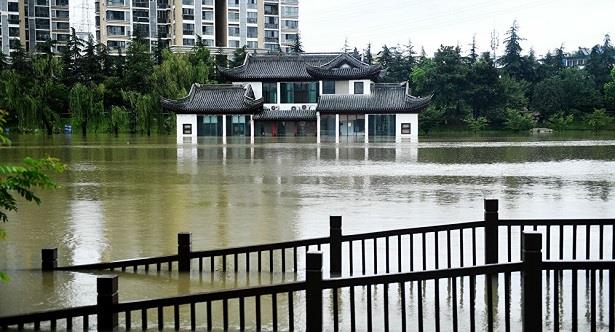 إجلاء آلاف الأشخاص بسبب فيضانات جنوب غرب الصين