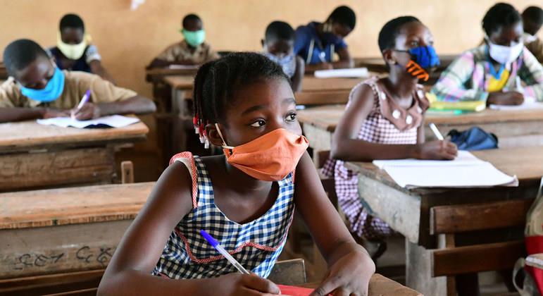 الأمم المتحدة تحذر من "كارثة بحق جيل" جراء إغلاق المدارس بسبب الوباء