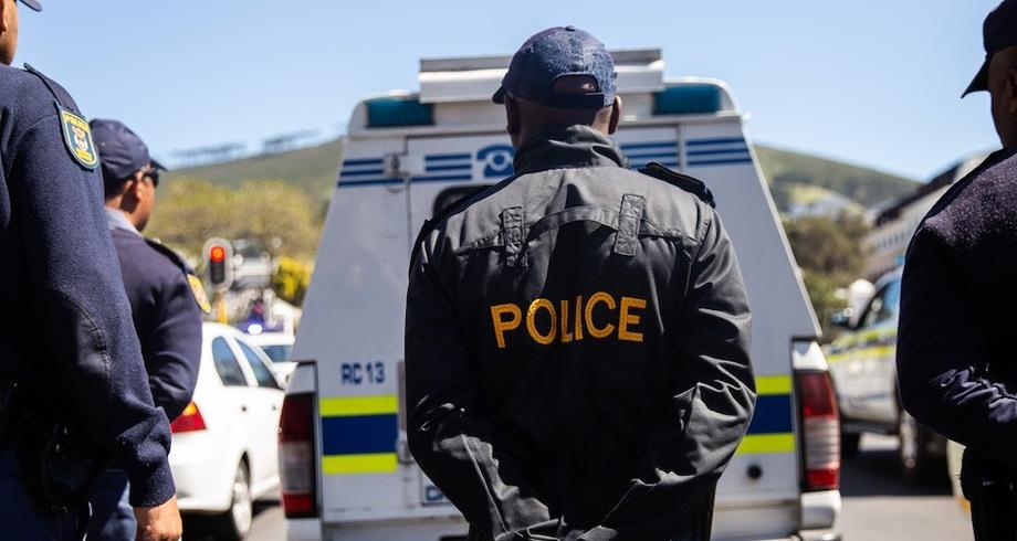 Afrique du Sud: des armes et des munitions volées dans une attaque contre un commissariat de police
