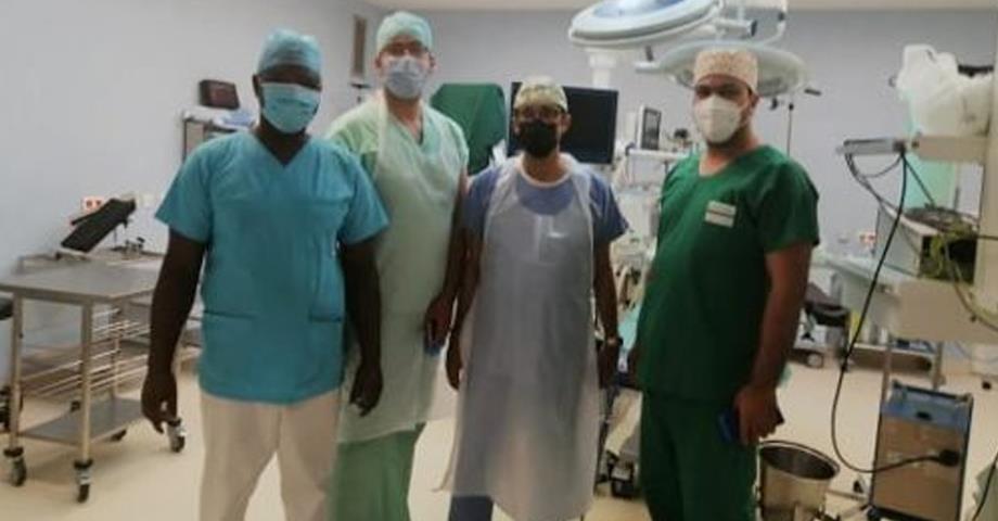 الغابون: عرض التقنيات العلاجية الجديدة في جراحة المسالك البولية بالمغرب