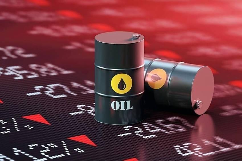 تراجع أسعار النفط بنحو 5%
