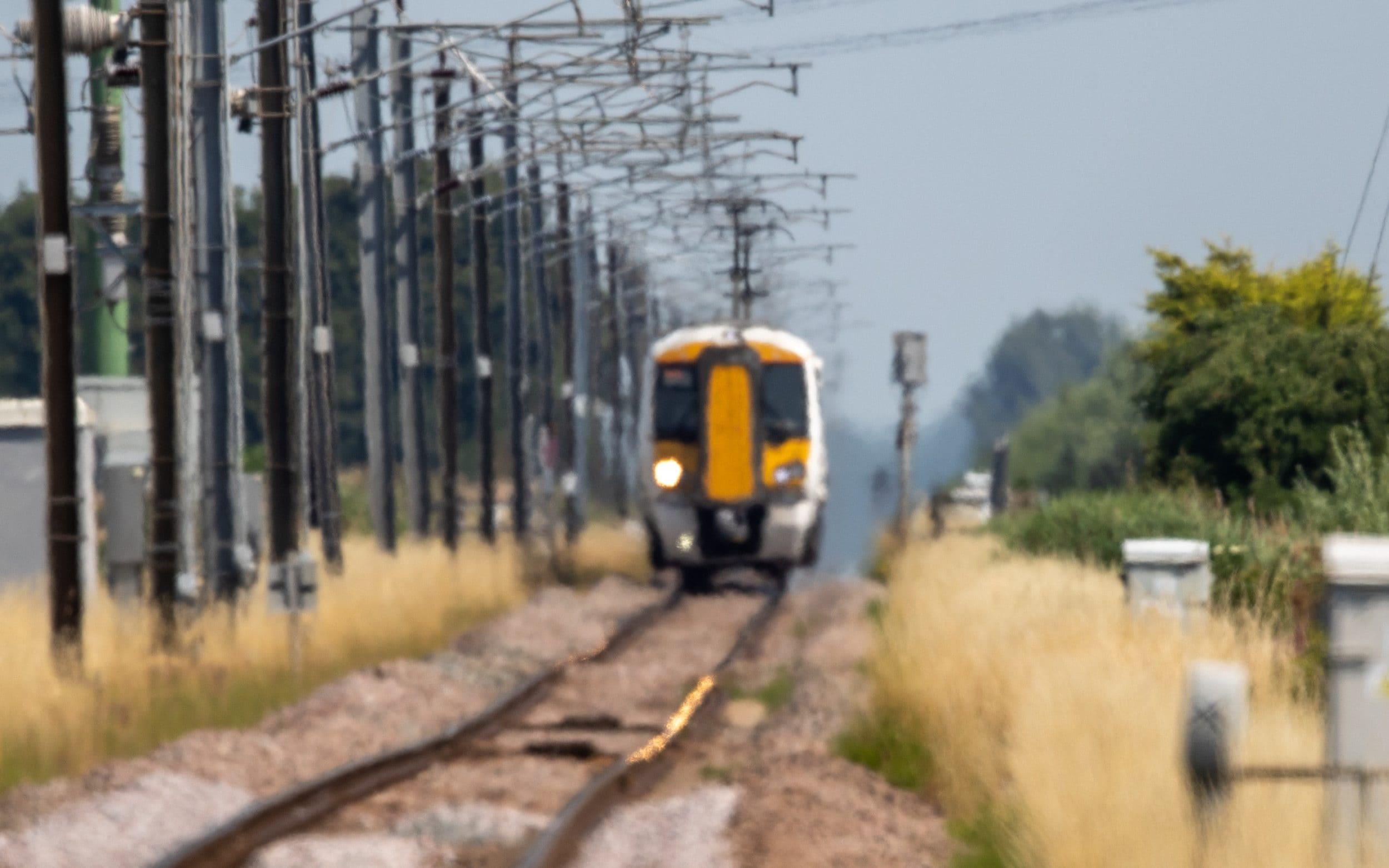 بريطانيا : الحرارة تتسبب في اضطرابات شديدة في حركة القطارات