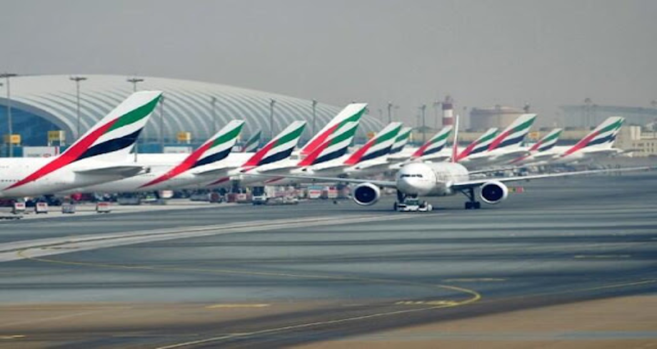 Dubaï: légère collision entre deux avions sur le tarmac