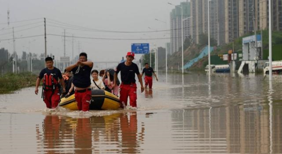 Le typhon In-Fa arrive en Chine