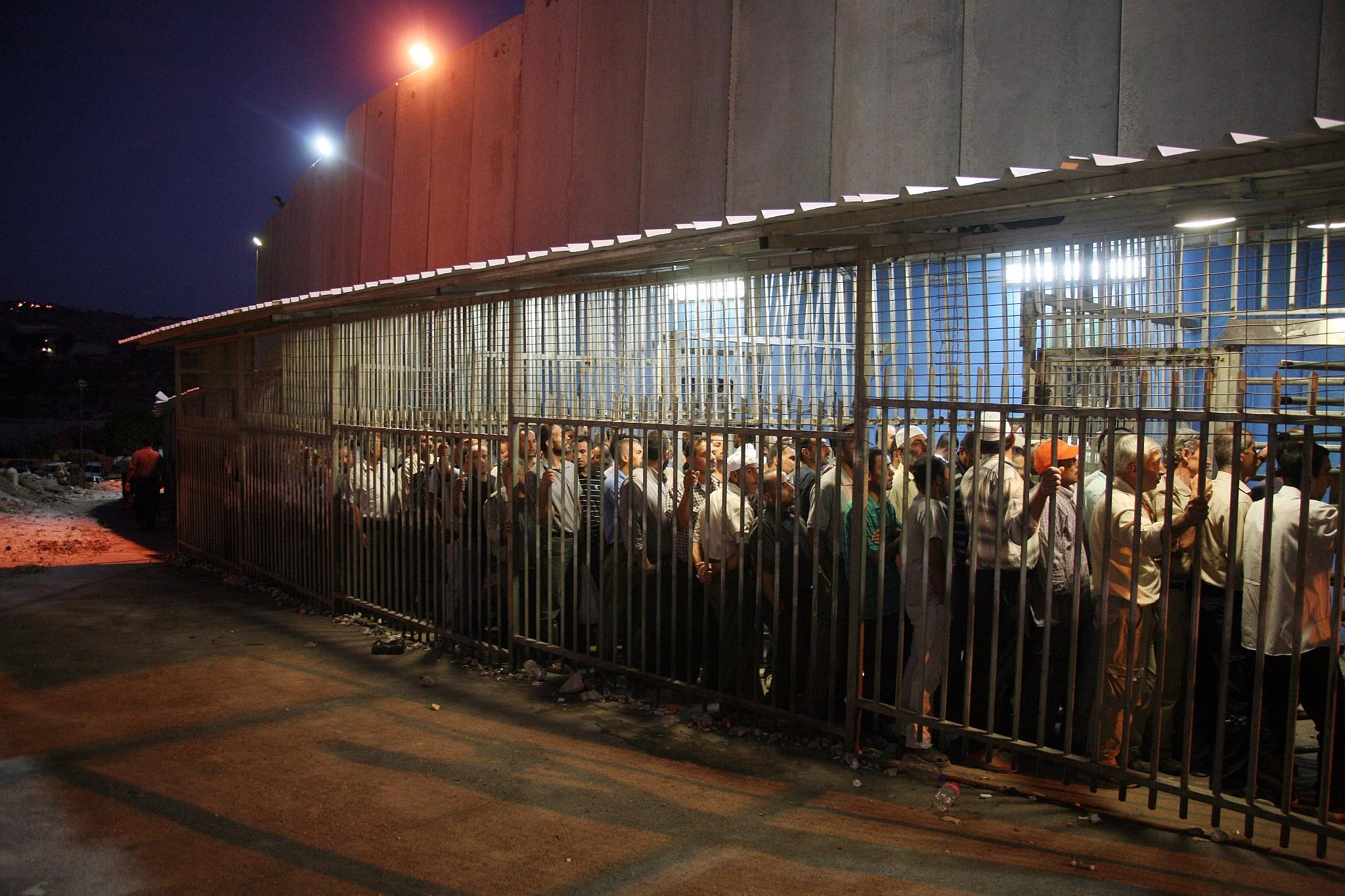 Israël prévoit 16.000 permis de travail supplémentaires pour des Palestiniens