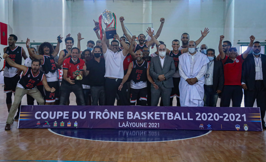 Finale de la Coupe du Trône de basketball : le FUS Rabat remporte le titre face au Kawkab Marrakech