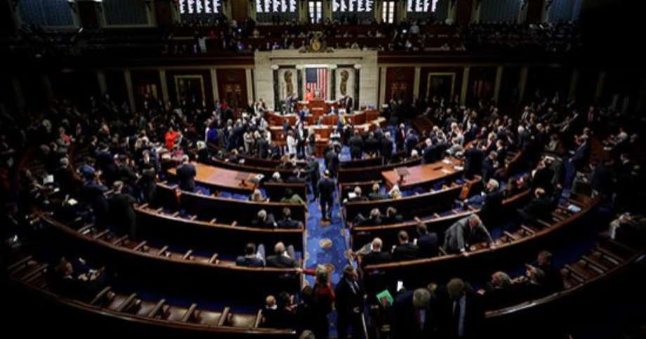 مجلس النواب الأمريكي يقر مشروع قانون حظر الأسلحة الهجومية
