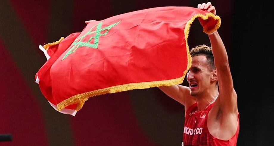 بعد التتويج الأولمبي .. أول تعليق للبطل المغربي سفيان البقالي