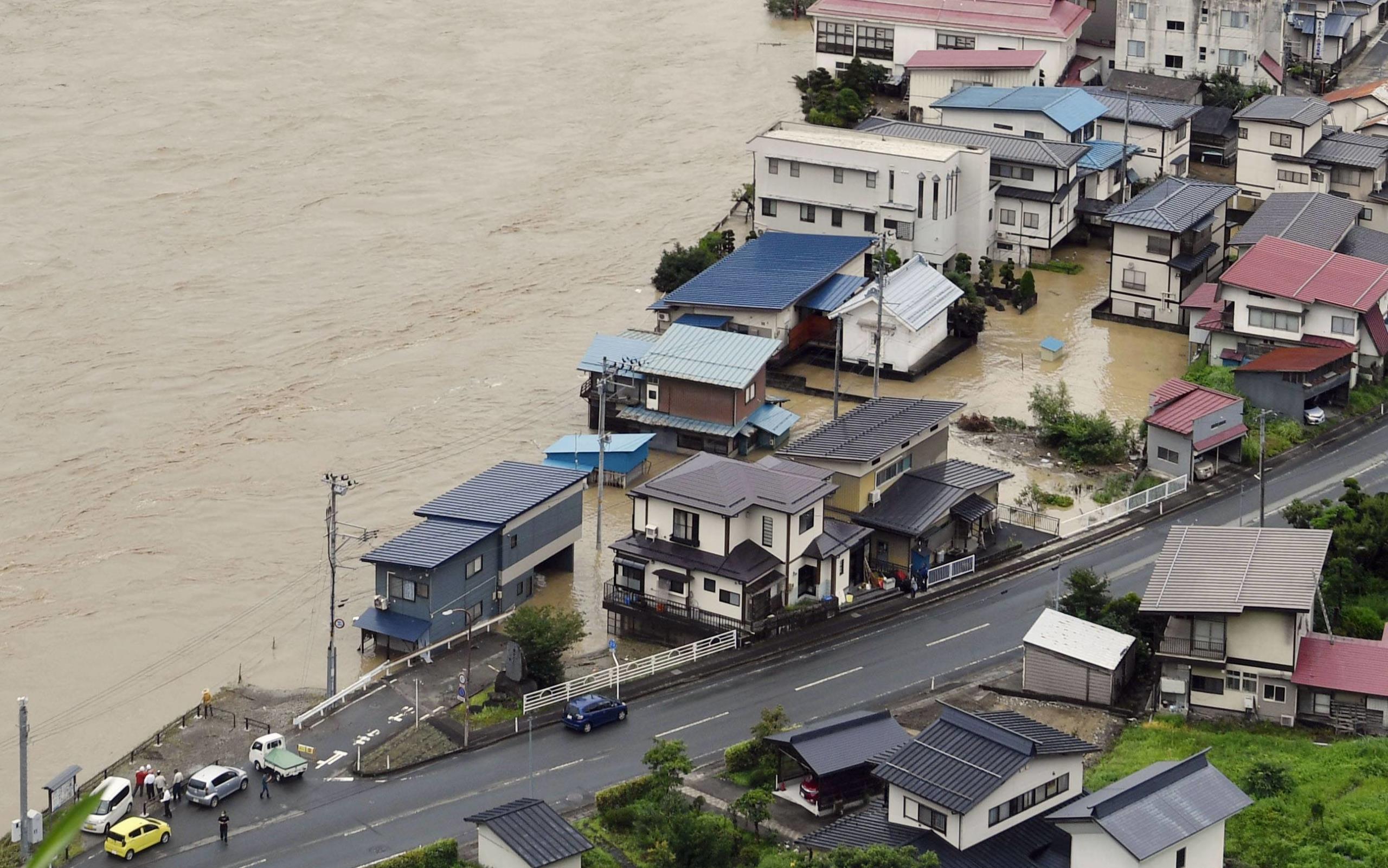 اليابان.. دعوة لإجلاء 200 ألف شخص بسبب سوء الأحوال الجوية