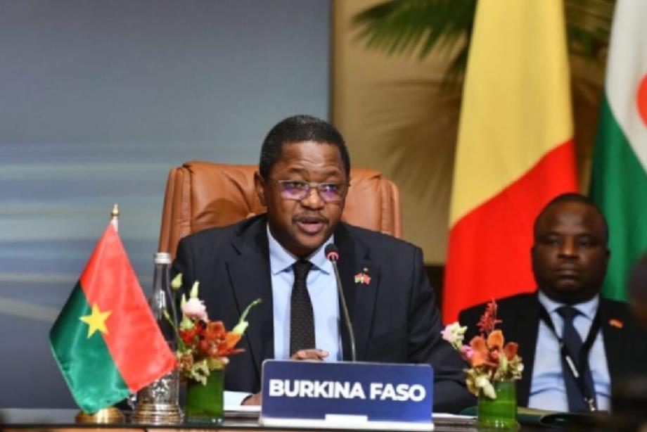 وزير الخارجية البوركينابي يشيد بالمبادرة الأطلسية لجلالة الملك لفائدة دول الساحل