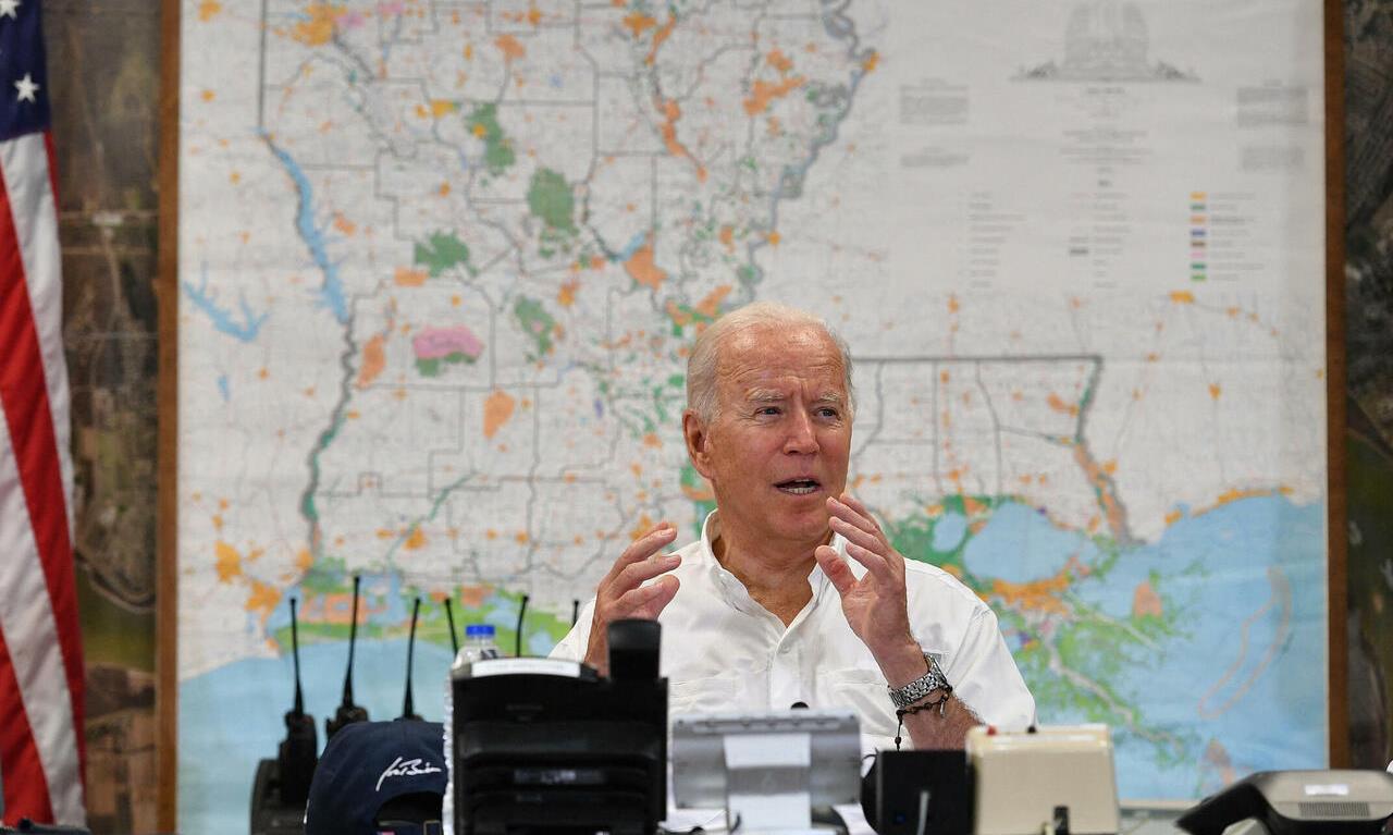 Inondations meurtrières dans le Kentucky: Biden au chevet des familles des victimes