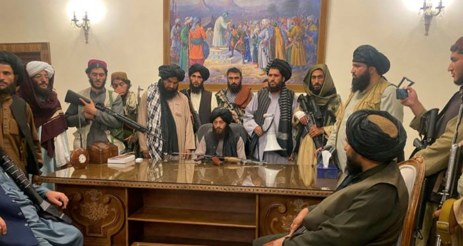 مجموعة السبع تحث طالبان على ضمان "ممر آمن" للأجانب والأفغان الراغبين في المغادرة