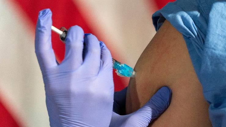 الطيب حمضي: الجرعة الثالثة من اللقاح حماية للفئات المعرضة للخطر