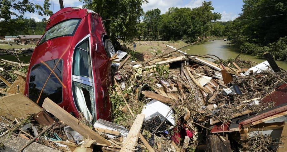 أكثر من 20 قتيلا في فيضانات أغرقت ولاية تينيسي الأمريكية