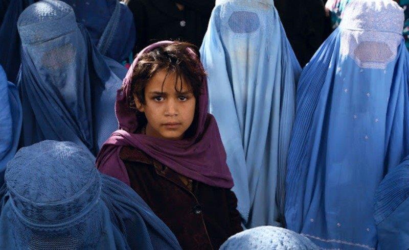 الأمم المتحدة تحذر طالبان: معاملة النساء "خط أحمر"